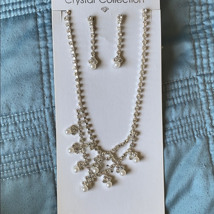 Austrian Crystal Matching Necklace And Earrings